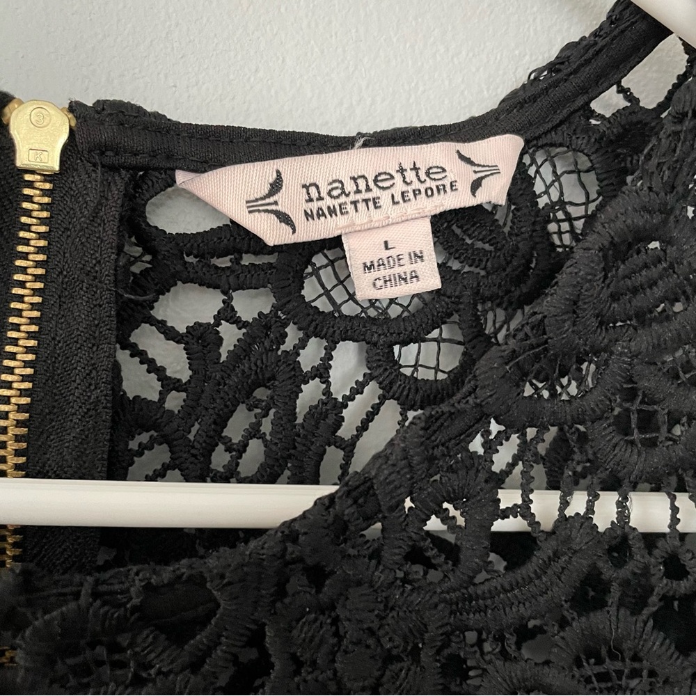 NANETTE LEPORE NWT Black Crochet Lace Sleeveless Top - Picture 3 of 13